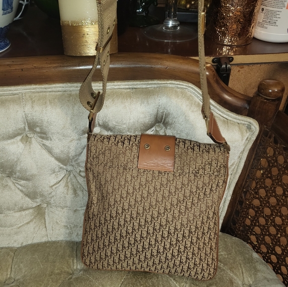 (SOLD)Authentic John Galliano for dior Streest chic crossbody bag - Picture 2 of 15